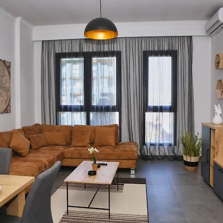 Lägenhet Luxury Square 21