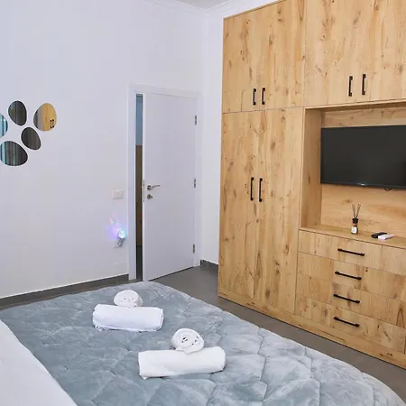 Luxury Square 21 公寓 地拉那