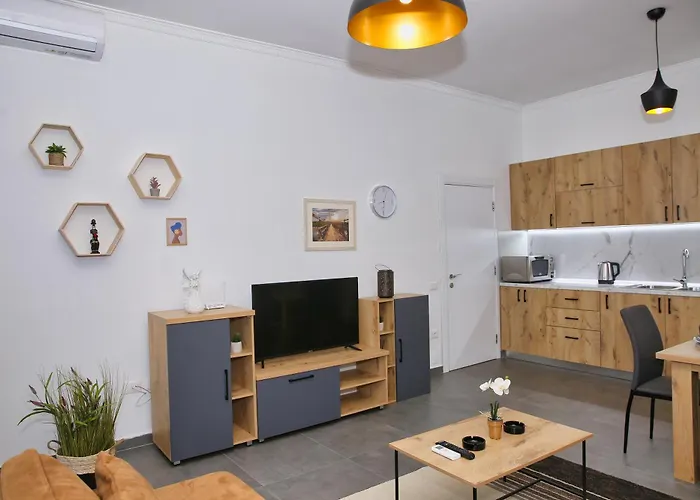 Lägenhet Luxury Square 21