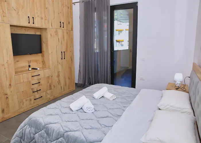 Lägenhet Luxury Square 21 *